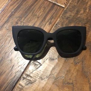 New. Never worn black matte.